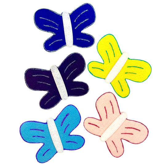 Cinq papillons