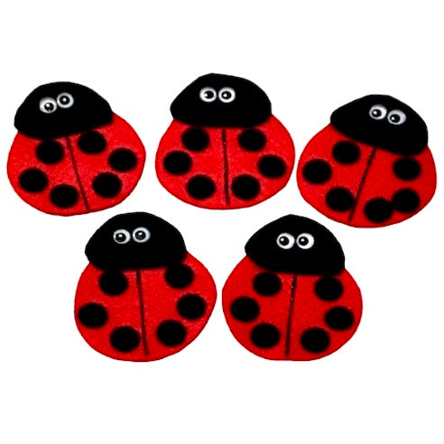 Cinq petites coccinelles